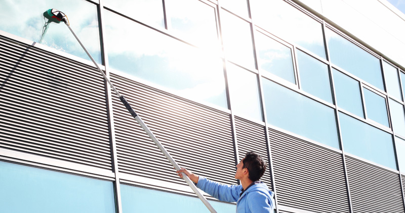nbs_commercial_cleaning_solutions_windowwashing_1